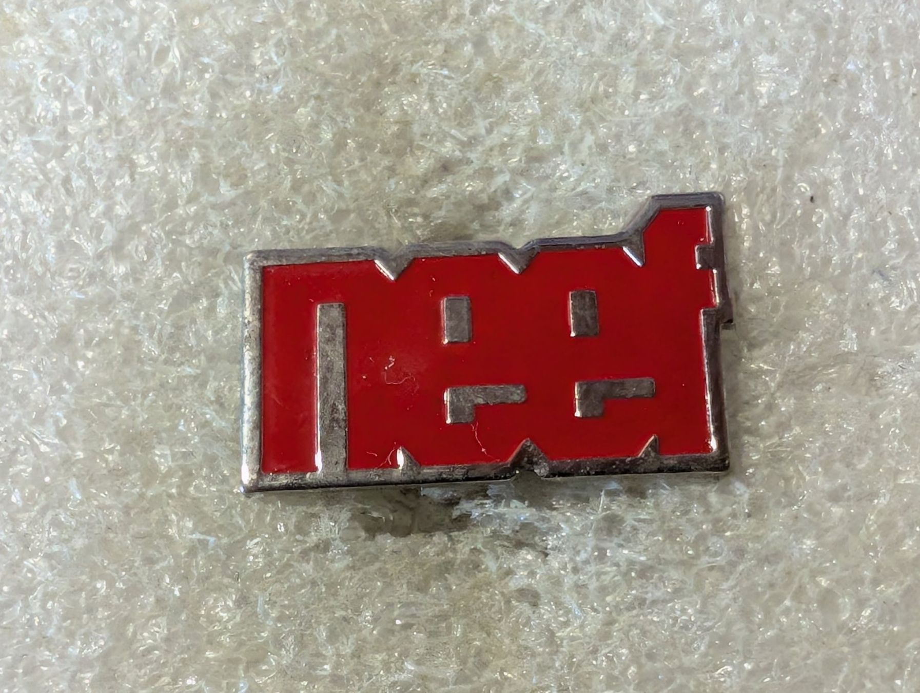 Placchette & Badge: Ansteckpin 172: neef – Usato da Oppligen venduto da Pin-Fall-Shop