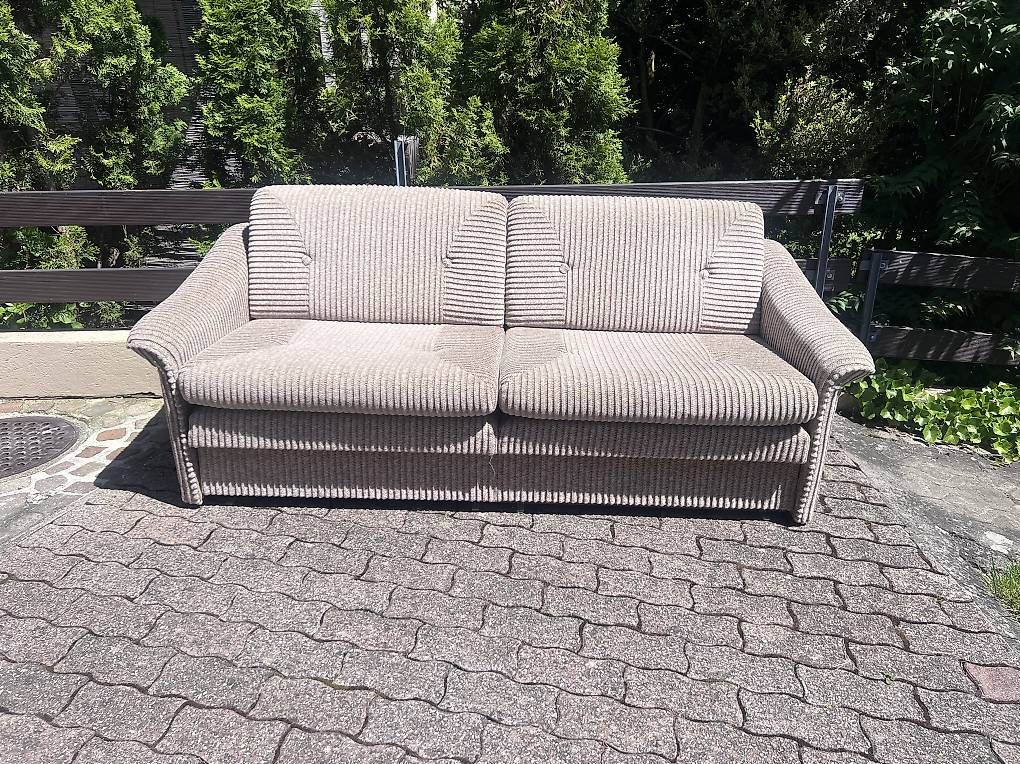 Divani: Schönes, massives Bettsofa – Usato da Pfäffikon ZH venduto da Sandra07000 2