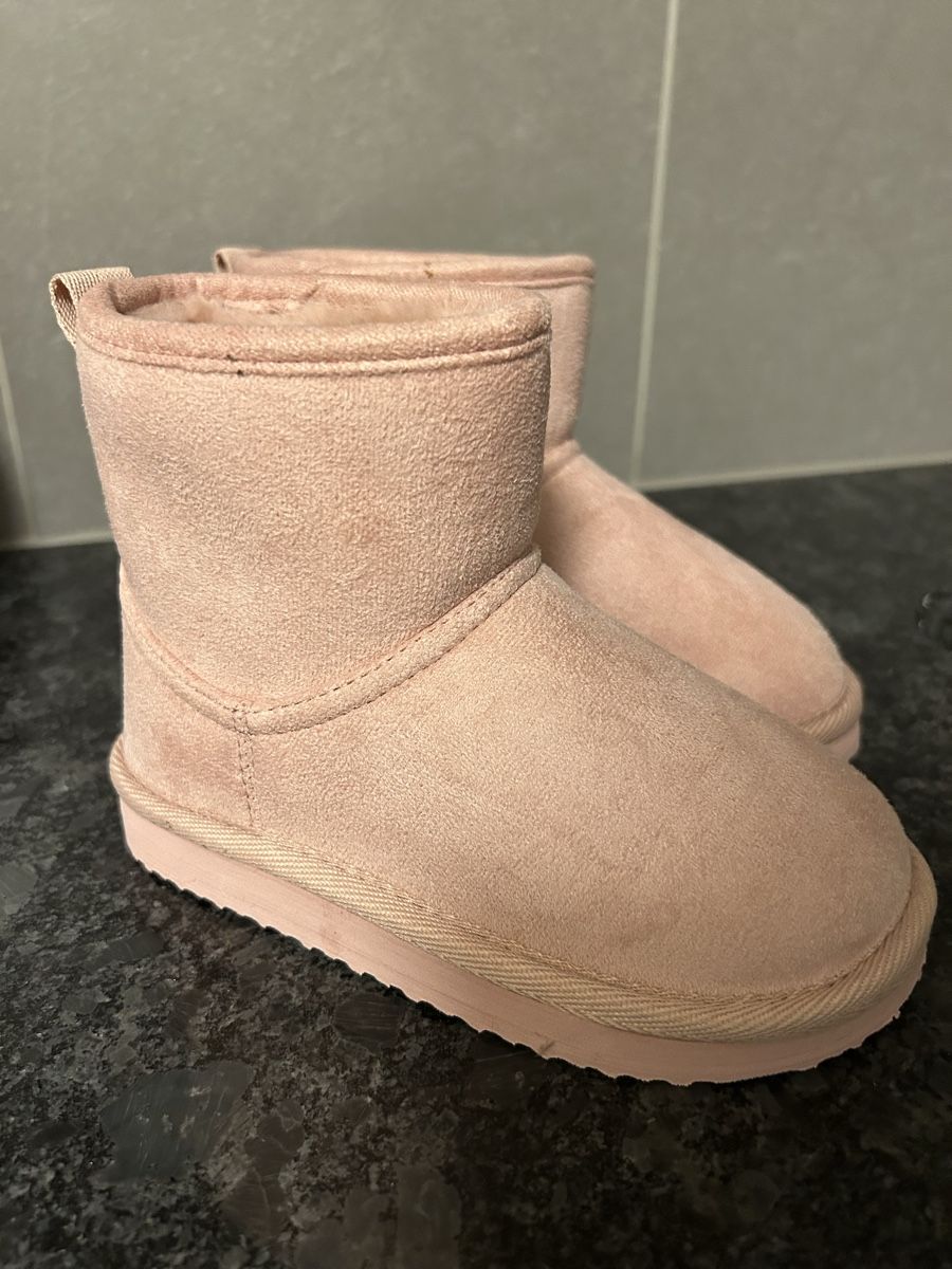 Chaussures filles: Boots mit warmfutter – Neuf avec emballage d'origine à Stäfa par Michelecarmen8892 2