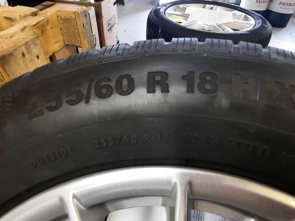 Land Rover Pneumatici & Ruote complete: V E L A R -  Winterräder 18" – Usato da Thun venduto da Jazz51 2