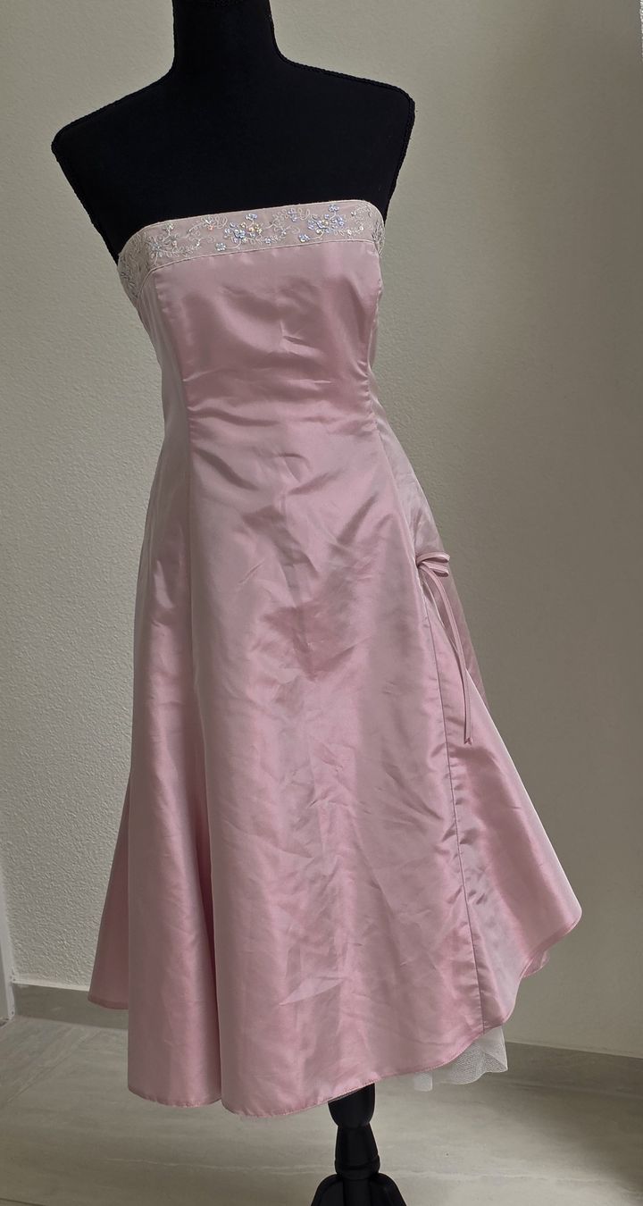 C&A Vestiti: Cocktailkleid , Grösse 36 , Neu – Nuovo (secondo la descrizione) da Rheinsulz venduto da Gilea