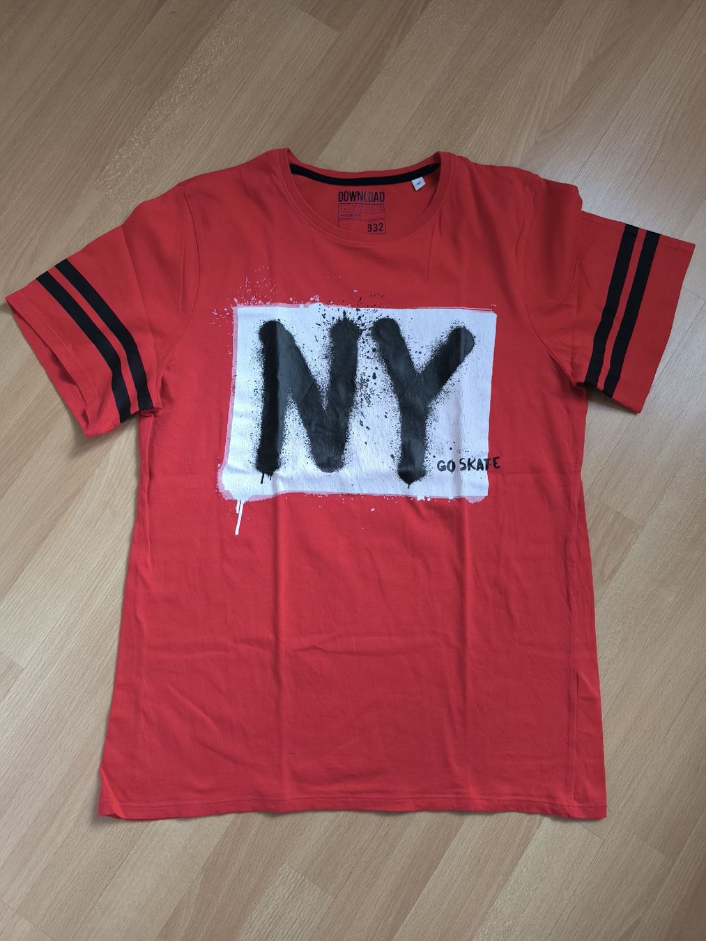 Lotti & Set di vestiti: 3 T-Shirt Grösse 182 – Usato da Oberdiessbach venduto da Zwerg82 2