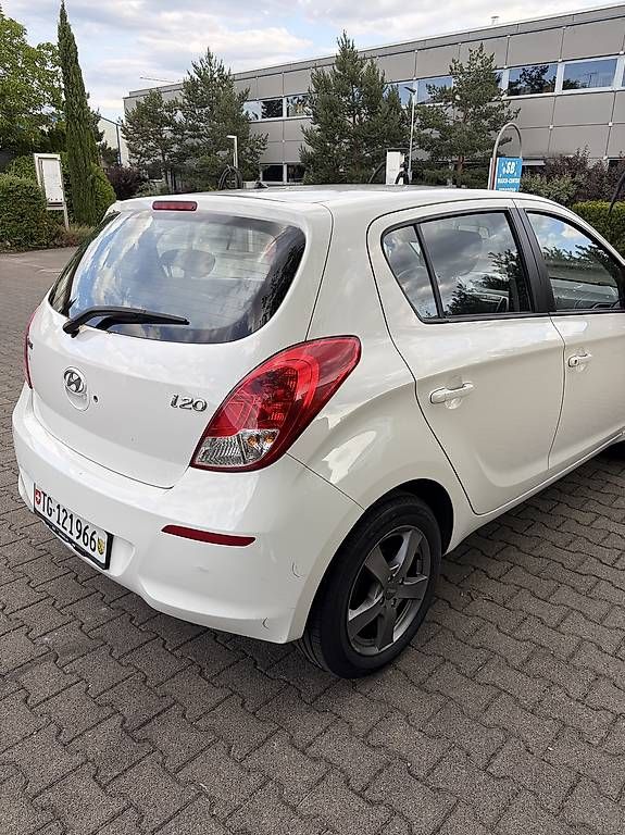 Autos: Hyundai i20 – Gebraucht aus Diessenhofen von end_f9gx 2