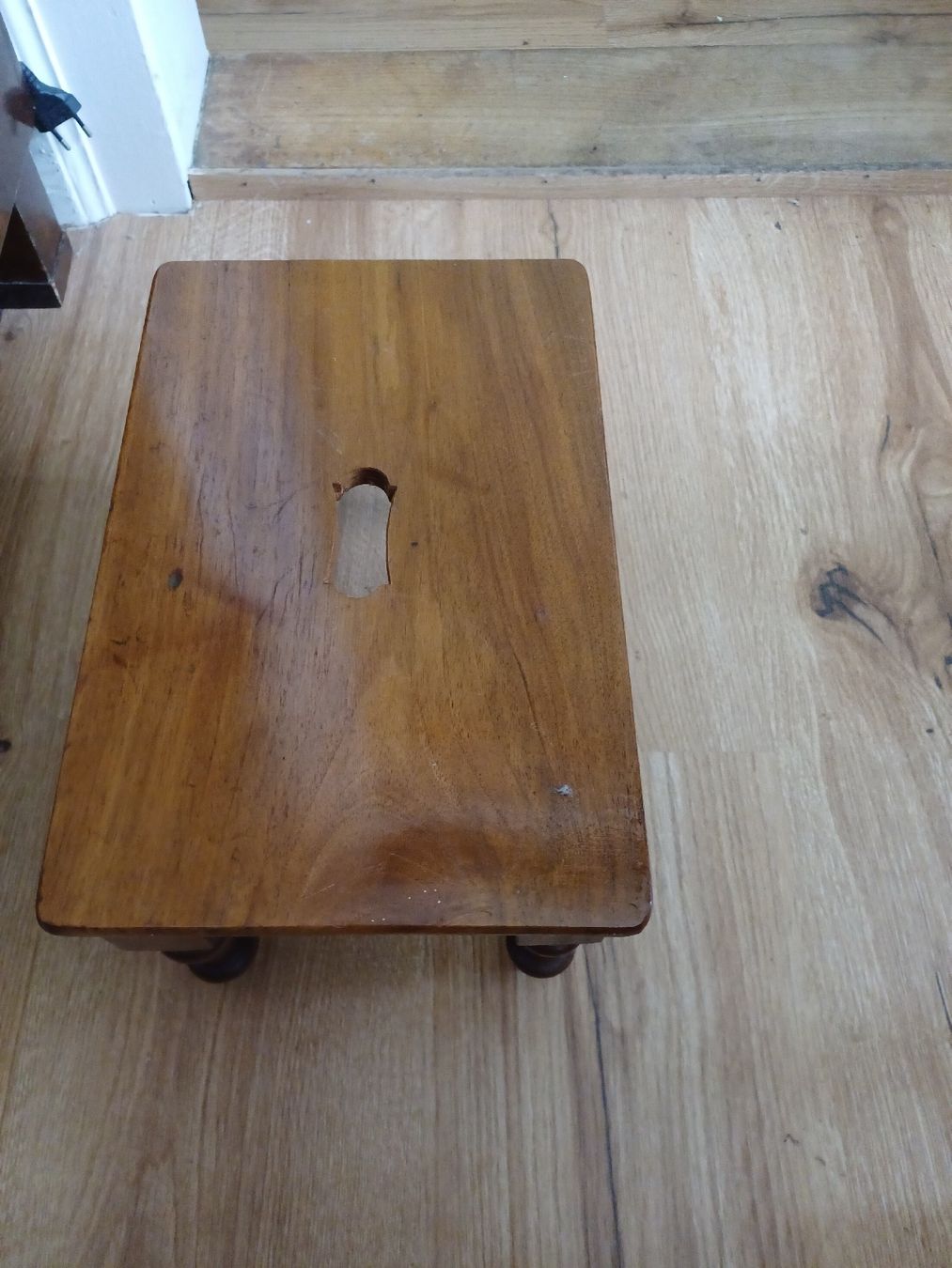 Articoli in legno: Nussbaum Schemmel – Usato da Flawil venduto da Naphtali 5