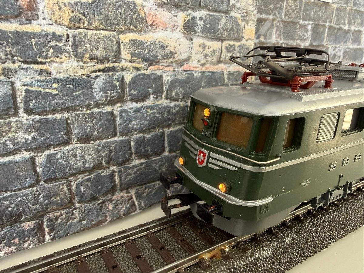 Märklin Modelleisenbahnen: Märklin HO Analog  – Defekt aus Altdorf UR von modellbau-widmer 2