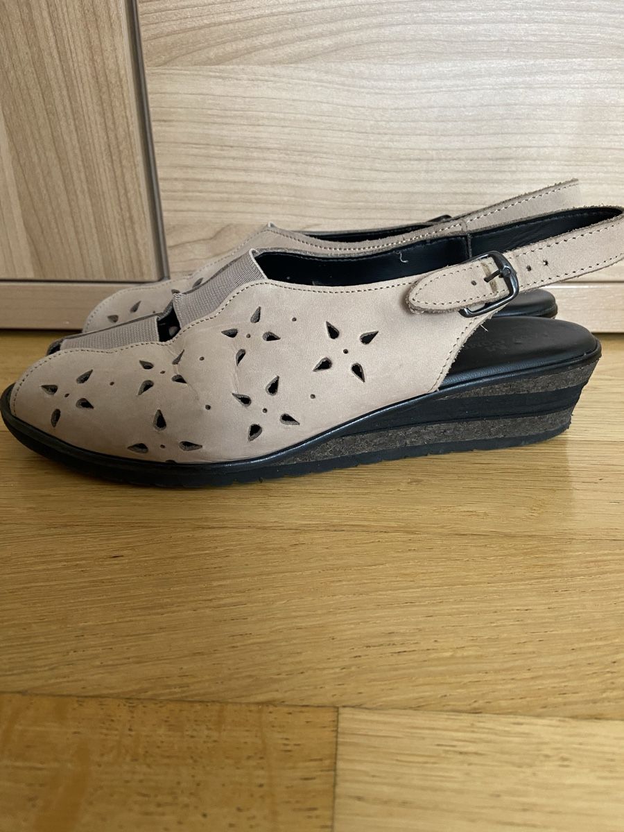 Scarpe da donna: SOMMER SCHUHE GRÖSSE 39 – Usato da Zürich venduto da schneeflocke303 2