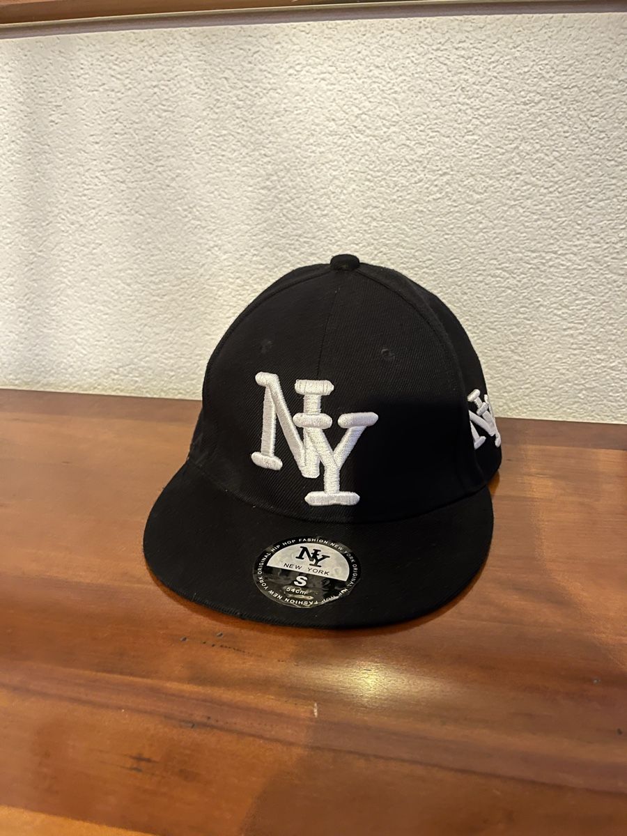 Copricapi, berretti & cappellini: Casquette NY – Usato da etagnières venduto da isoz01