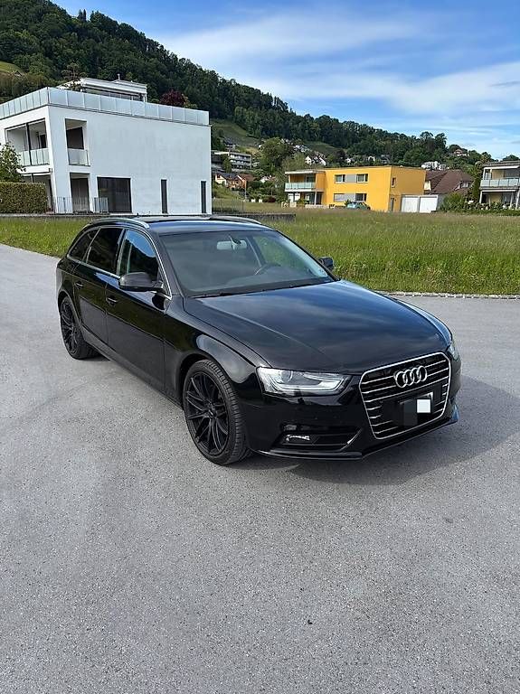 Audi Automobili: Servicegepflegter Audi A4 Kombi – Usato da Au SG venduto da Delrutzero