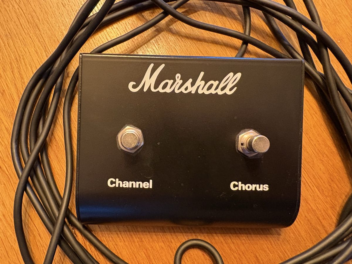 Marshall Strumenti musicali: Footswitch Marshall Channel/Chorus pour amplis – Usato da Chexbres venduto da boon_redsteam 1