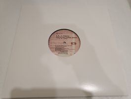 P.B. & Company Featuring Yvonne Brown – I'm In Love (House)