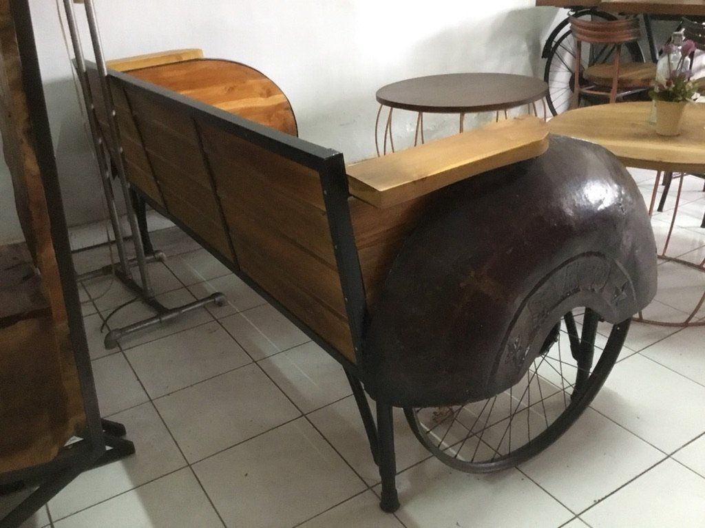 Divani: Sofa Couch Lounge Sitzmöbel Rikscha Loungesofa – Nuovo e nell'imballaggio originale da Daisendorf venduto da Wohn-Kult 2