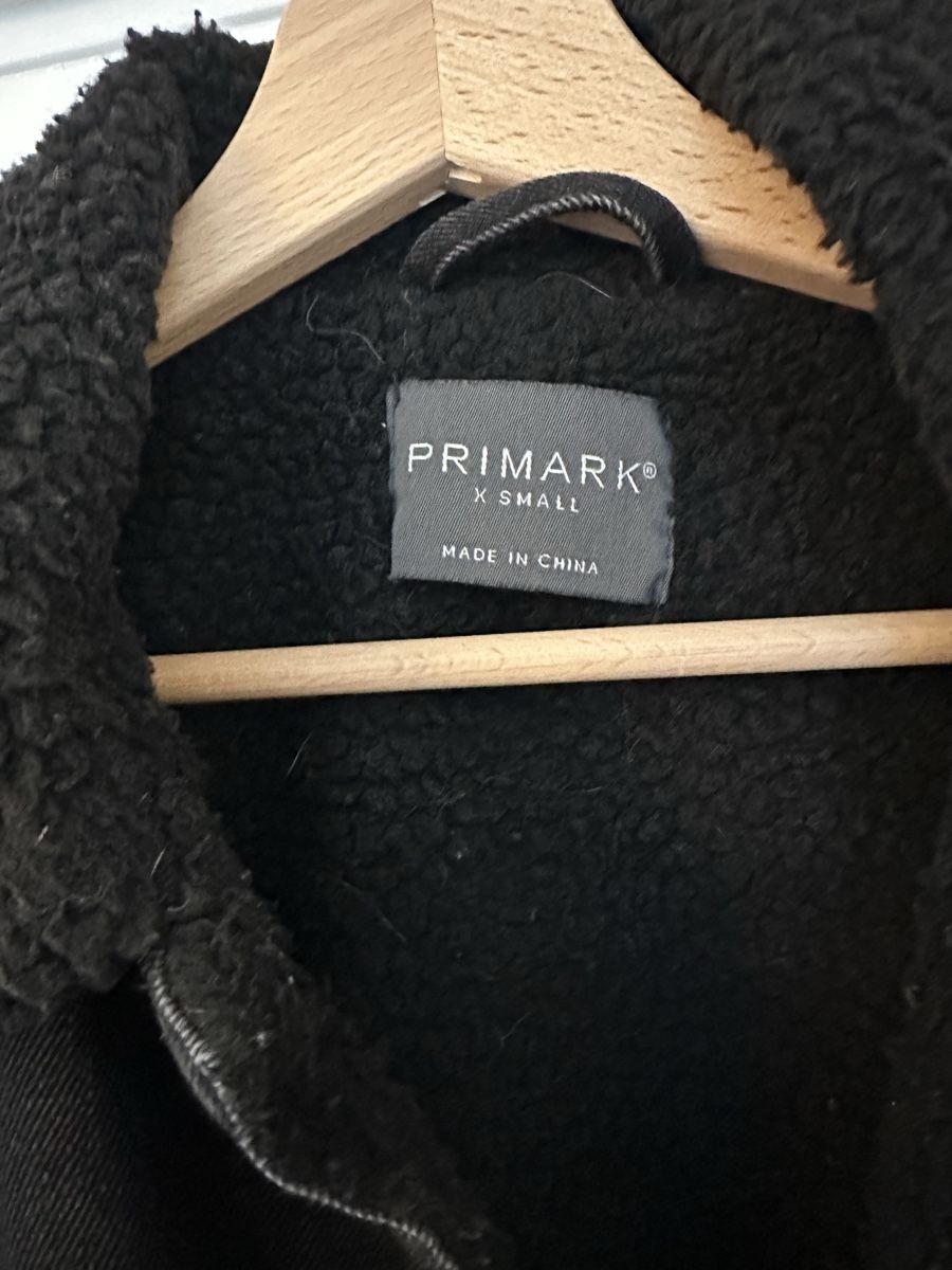 Primark Giacche: Schwarze Jeansjacke von Primark XS – Usato da Zürich venduto da RickyNicky 2