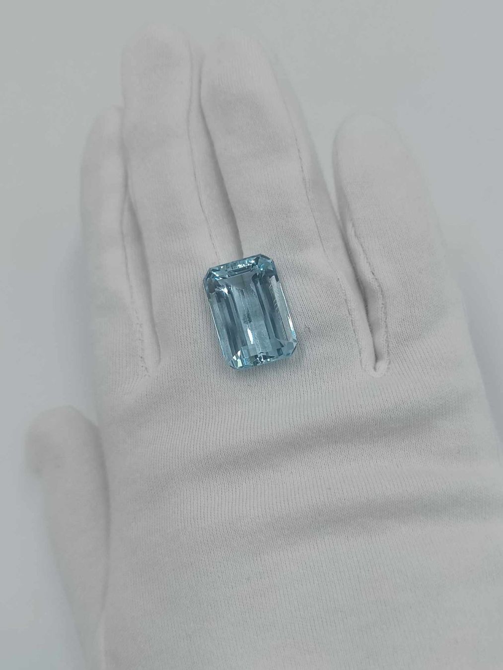 Pietre preziose: 1 OKTAGONALER AQUAMARIN 21.13 CT. – Usato da Luzern venduto da EdiGem 5