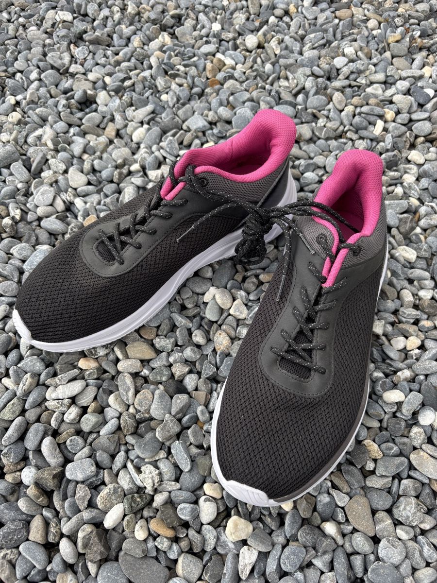 Victory Scarpe da donna: Turnschuhe Gr. 42 / Vty – Usato da Erlenbach im Simmental venduto da franiba