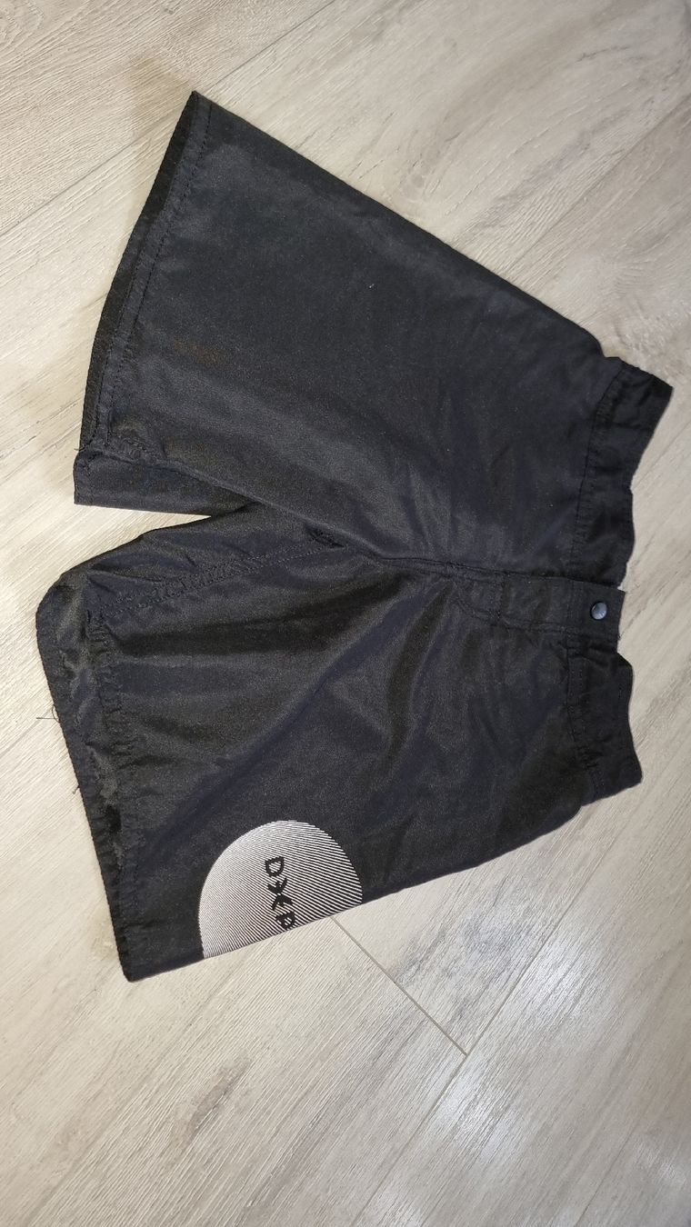 Pantaloni: shorts s gr 152  – Usato da Wigoltingen venduto da Zuckerfee84