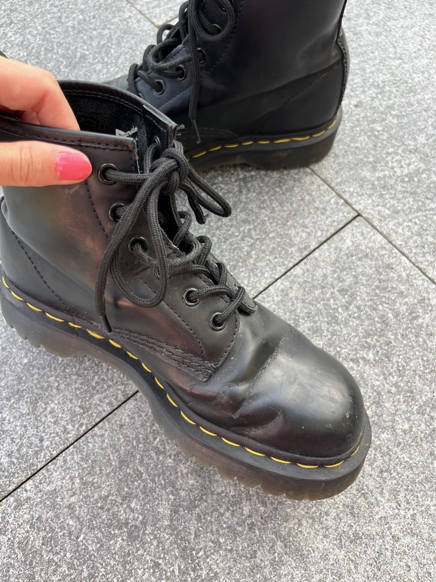 Dr. Martens Scarpe da donna: Dr. Martens black leather boots  – Usato da Unterseen venduto da kellyrochin 2