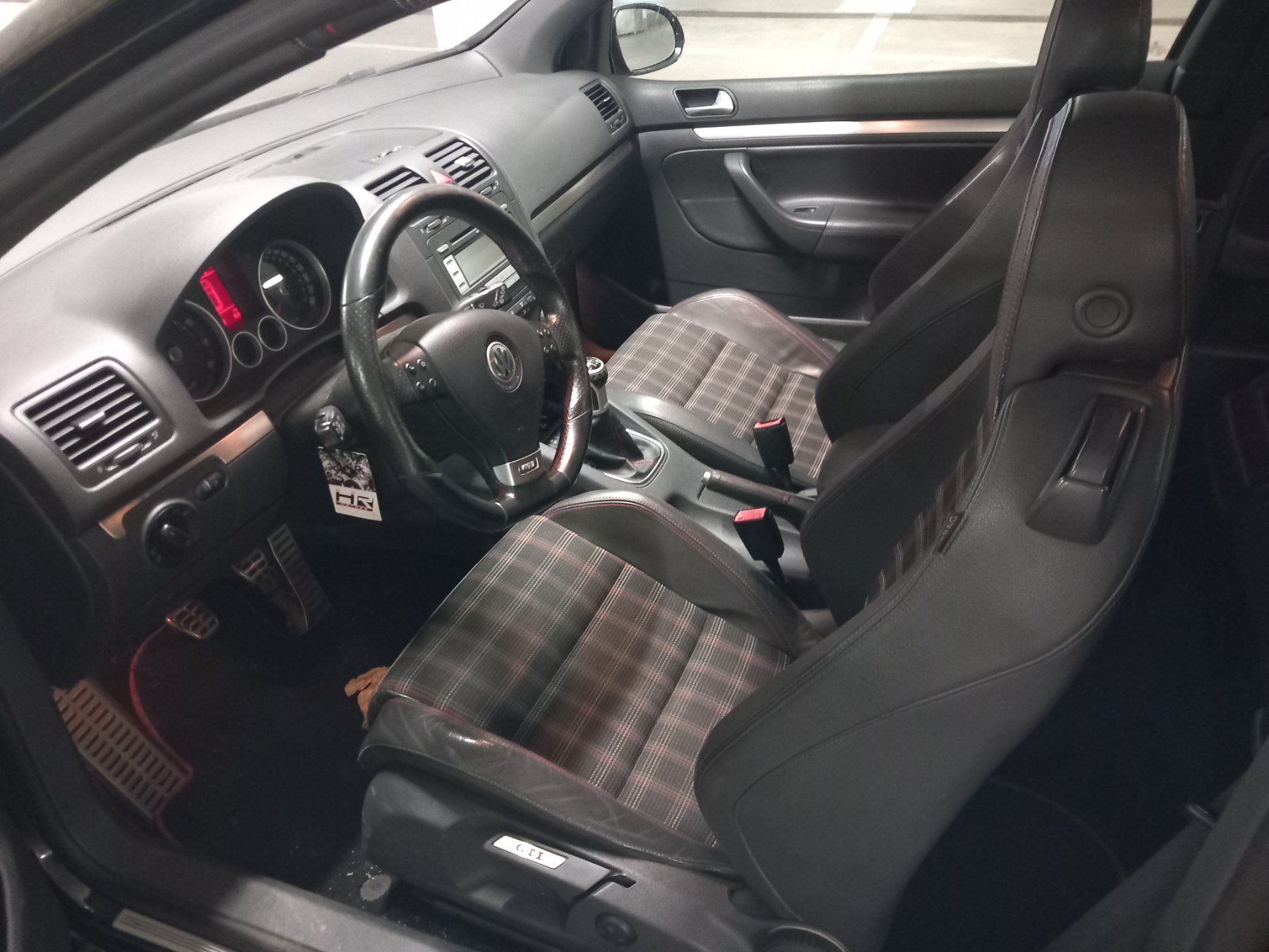VW Autos: VW Golf GTI 2.0 Edition 30 – D'occasion à Bremgarten b. Bern par Skyrose 6