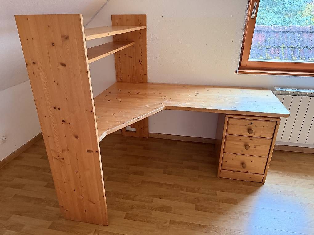 Schreibtische: Schreibtisch – Gebraucht aus Muttenz von chr_sn22 3