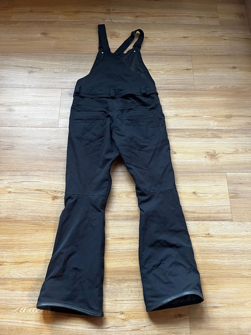 Volcom Pantaloni: Pantaloni da Snowboard Sci Salopette – Usato da Malvaglia venduto da elia182 1