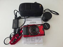 Digitalkamera Olympus TG5 in Rot mit Zubehör 