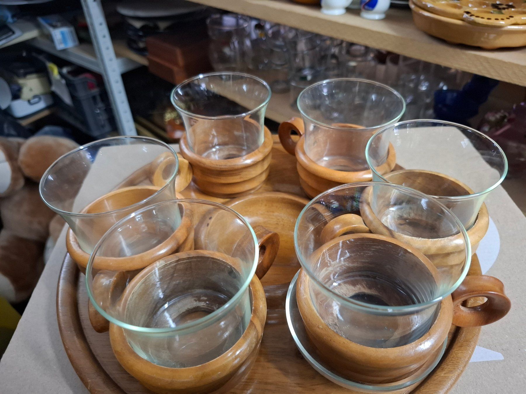 Bicchieri: 6Tee  Glas-Becher mit Holzhalterung auf Holz Tablett – Usato da Schönholzerswilen venduto da clyde123 1