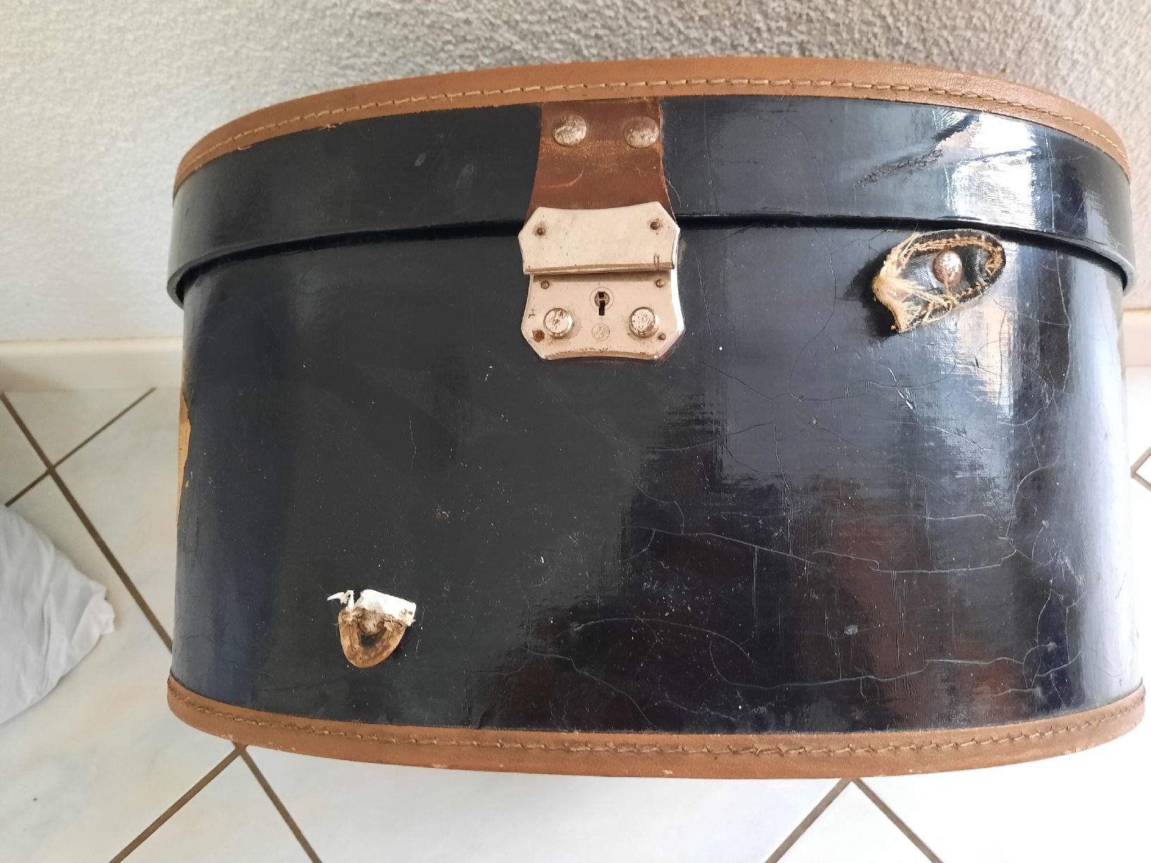 Altro in  Abbigliamento & Accessori: Grande BOÎTE À CHAPEAUX – Usato da Le Locle venduto da marylise01 3