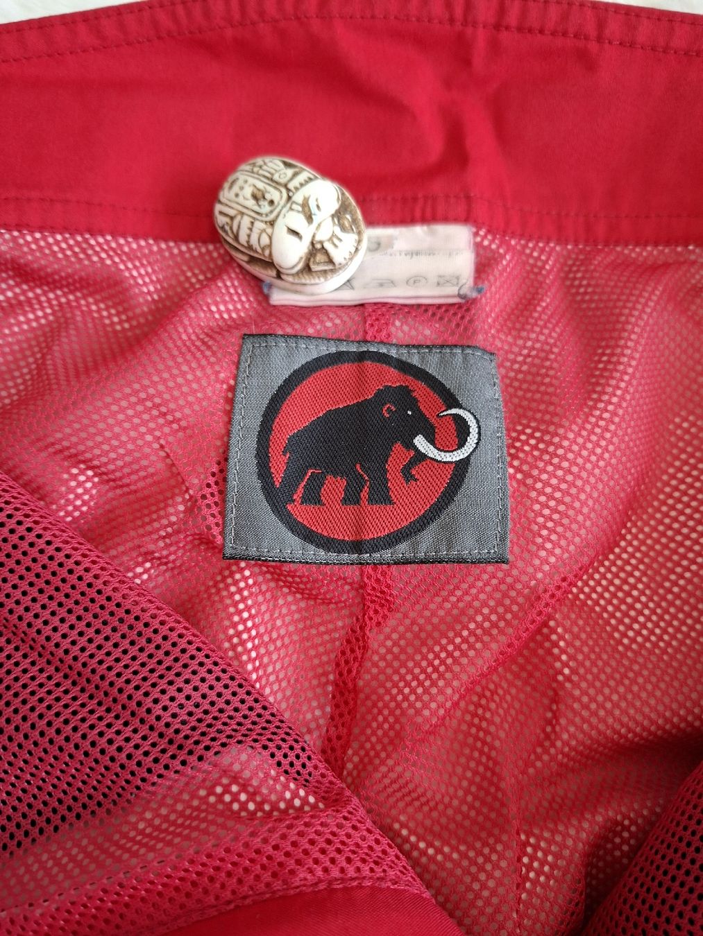 Mammut Pantaloni: Pantalon de ski Mammut Gore-Tex rouge – Usato da Renens VD venduto da ser_j2fn 3