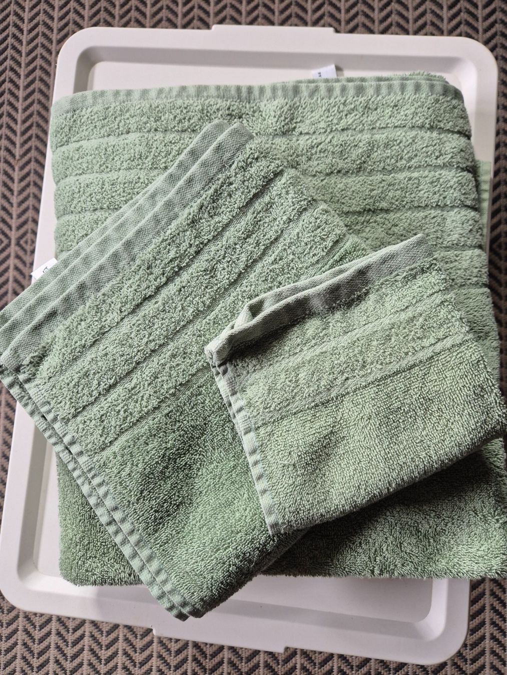 Teli da bagno: Badtextilien Set 3-teilig – Usato da Wolfwil venduto da s.ara_c