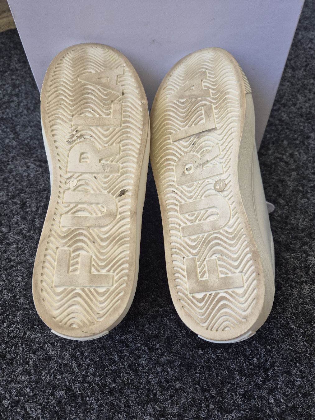 Furla Damenschuhe: Furla Sneaker Gr. 41, Talco, Neuwertig – Gebraucht aus Rotkreuz von tat_8zds 5