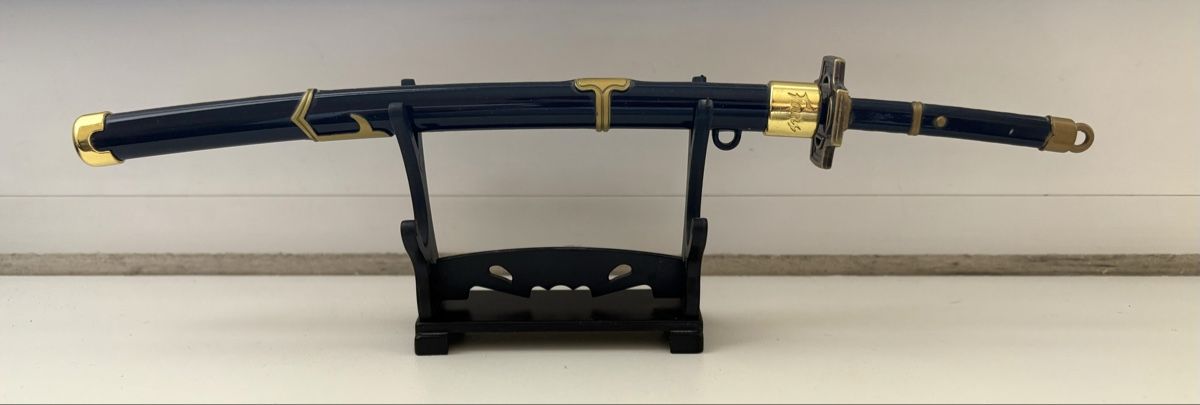 Internationale Kunst: Katana Modell 23.5 cm – Gebraucht aus Wettingen von gabric58 1