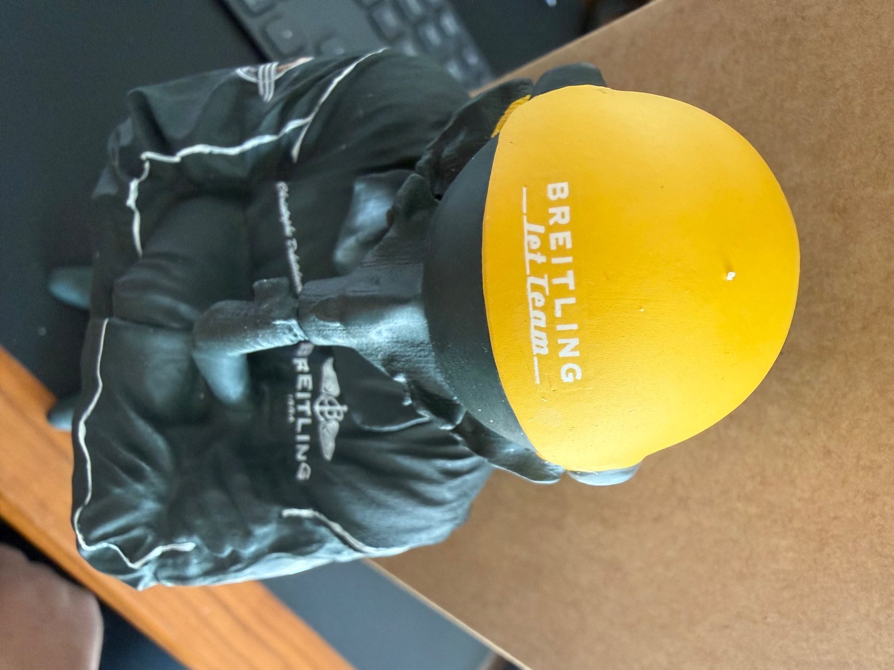 Figuren: Breitling Jet Team Pilot – Neu und originalverpackt aus Bettlach von val_95hq 2