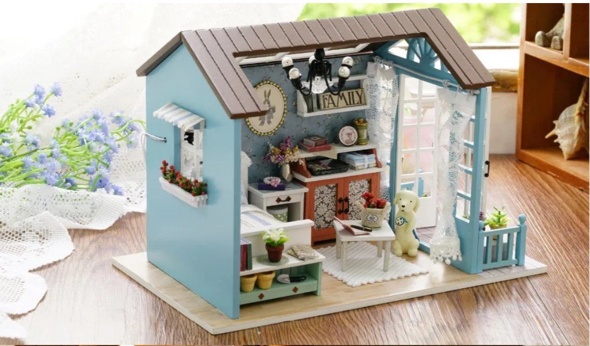 Puppenhäuser & -möbel: Miniature Puppen Haus Mit LED-Licht – Neu und originalverpackt aus Amriswil von Ravinvida 2