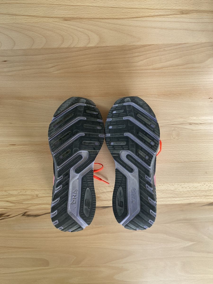 Brooks Damenschuhe: Brooks Laufschuhe Launch GTS 8 Grösse 40.5 – Gebraucht aus Bern von fashion_11 4