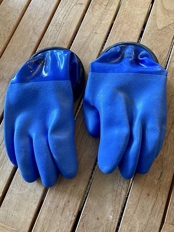 Mute per immersioni: Tauchhandschuhe Trockentauchanzug – Usato da Kriens venduto da patrick9340 1
