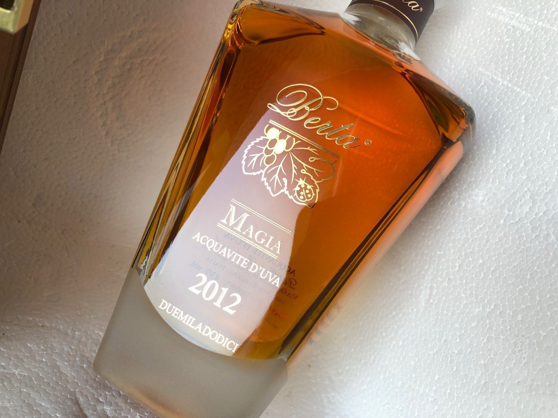Berta Spirituosen: Grappa Distillato d'uva MAGIA BERTA 2012... – Neu und originalverpackt aus Wöschnau von Vinsale 2