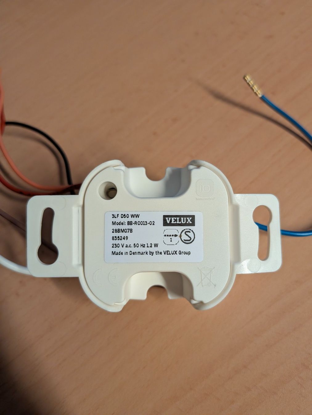 Componenti elettronici: Velux KLF 050 Elektrisches Schalter-Interface – Usato da Neuenegg venduto da Epimorph