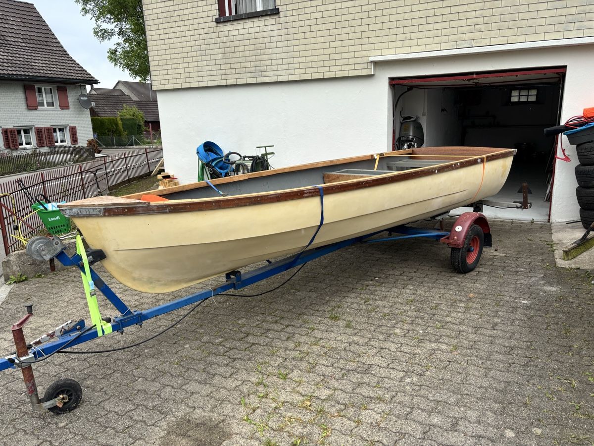 Mändli Barche: Motorboot Mändli K480 mit  Anhänger(defekt) – Usato da Hugelshofen venduto da lenkfliege 1