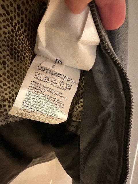 Giacche: Schöne Lederjacke - grau-bläulich - Gr. 38 - gebraucht – Usato da Interlaken venduto da joe-luzern 3