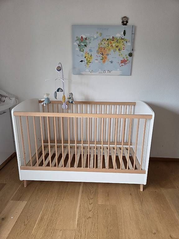 Letti: Lit bébé 140x90 Colette avec matelas – Usato da Bassecourt venduto da PANZER-BIKE 4