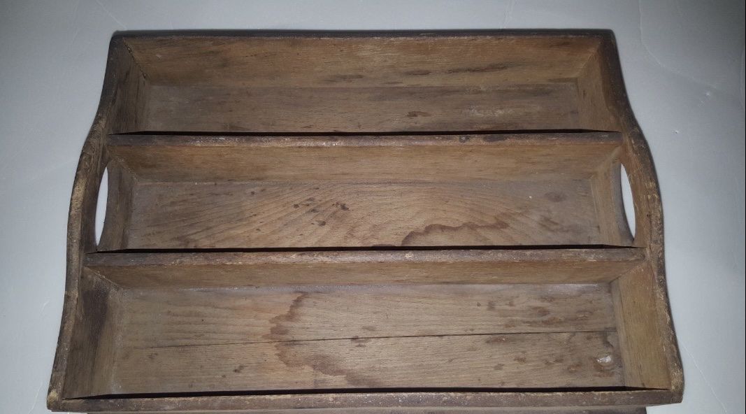 Articles en bois: Altes Servierbrett mit Abteilungen – D'occasion à Winterthur par Sunshineandrain 4