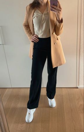 Elegante Damen Blazer Jacke von Layriss, Grösse S