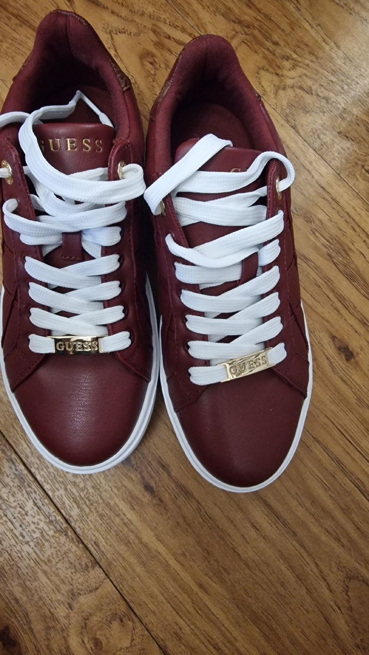 Scarpe da donna: Guess Turnschuhe, Gr. 37 – Nuovo (secondo la descrizione) da Wald ZH venduto da Cjp