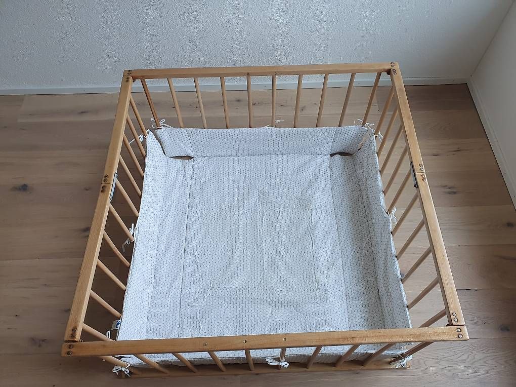 Box & Barriere di sicurezza: Laufgitter Holz mit Einlage – Usato da Humlikon venduto da Holly8 1