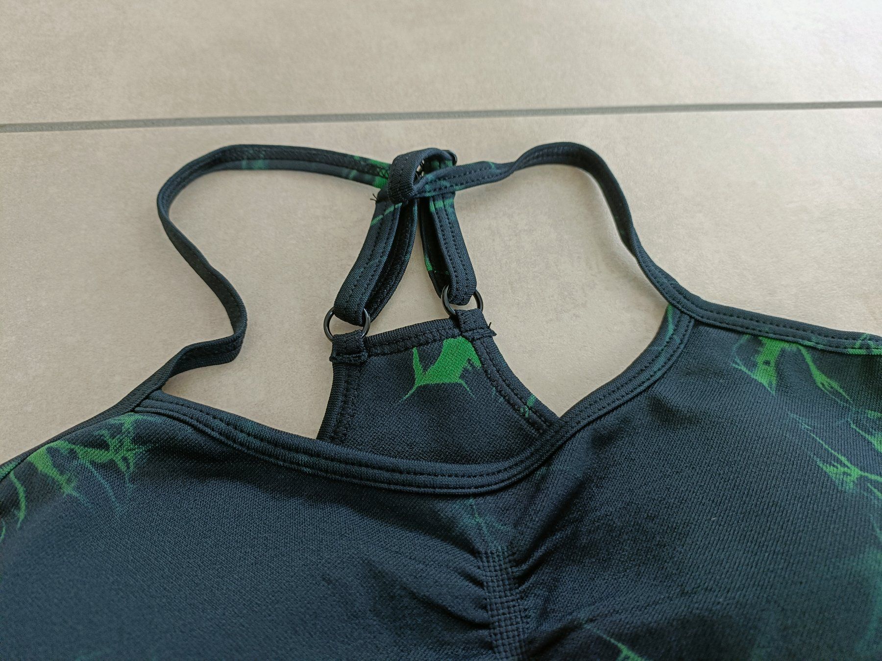 Top: Batik Sport BH - Grösse S – Nuovo e nell'imballaggio originale da Rickenbach b. Wil venduto da Beautiful.Things 1