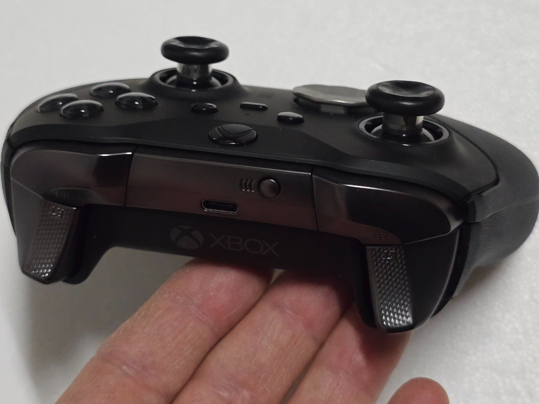 Microsoft Controller: Xbox Elite 2 Wireless Controller Series 2 – Gebraucht aus Basel von Zait 2