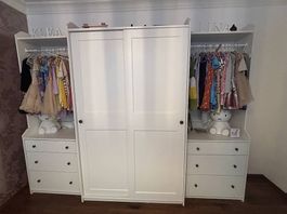 Kleiderschrank