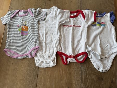 4er-Set Kurzarm-Bodys Grösse 62/68