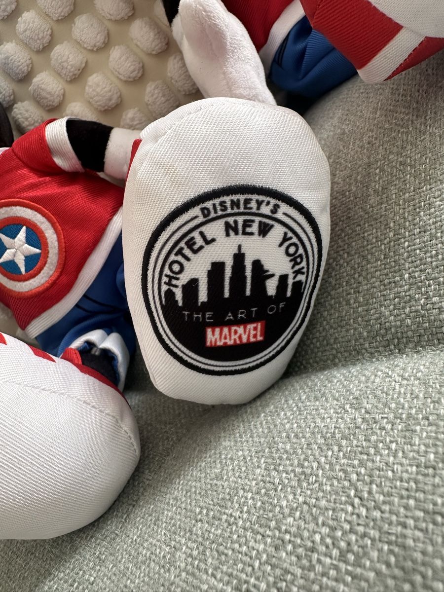 Marvel Statuette: Disney Marvel Mickey Mouse, Disney Hotel New York – Usato da Zürich venduto da yvonne.knoblauch 2