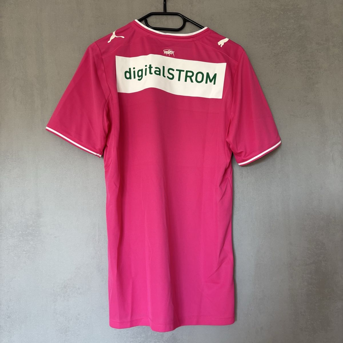 Puma Canottiere & Pantaloni: Grasshoppers Trikot Puma 2013/2014 – Nuovo (secondo la descrizione) da Winterthur venduto da LaBodega 1