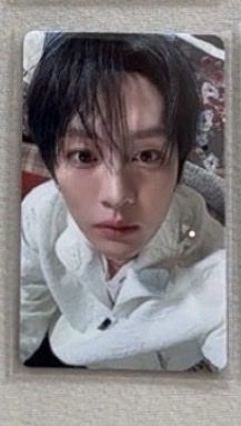 Carte collezionabili: STRAY KIDS LEE KNOW – Nuovo (secondo la descrizione) da ittigen venduto da eca_rw2s